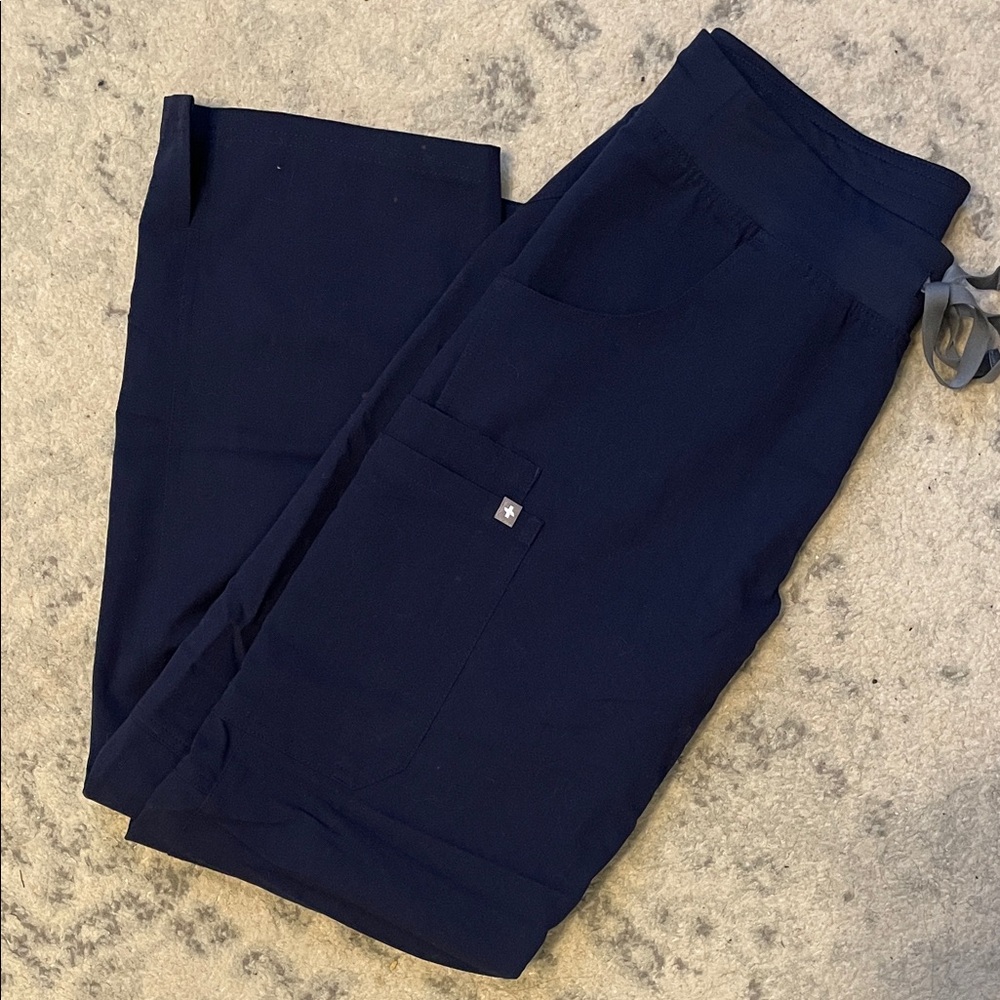 Figs Women's Navy Kade pants